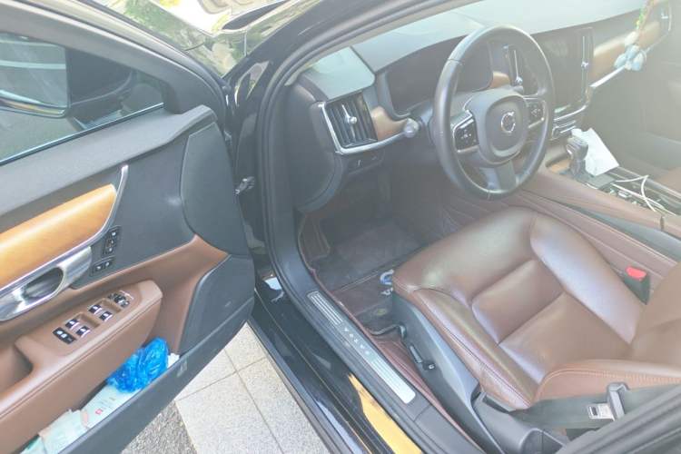 Used Volvo S90 2020 Facelifted T5 Zhiyi Luxury Edition Driver Seat
