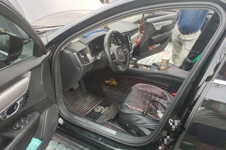 Used Volvo S90 2020 T4 SmartDrive Luxury Edition Driver Seat