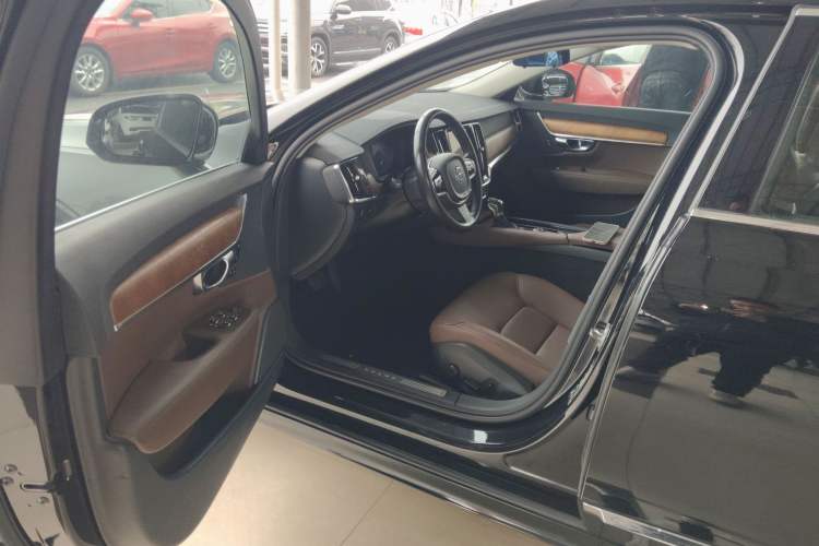 Used Volvo S90 2020 Facelifted T5 Zhiyi Luxury Edition Driver Seat
