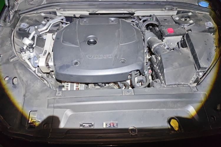Used Volvo S90 2020 Facelift T5 Smart & Luxurious Edition Engine Bay
