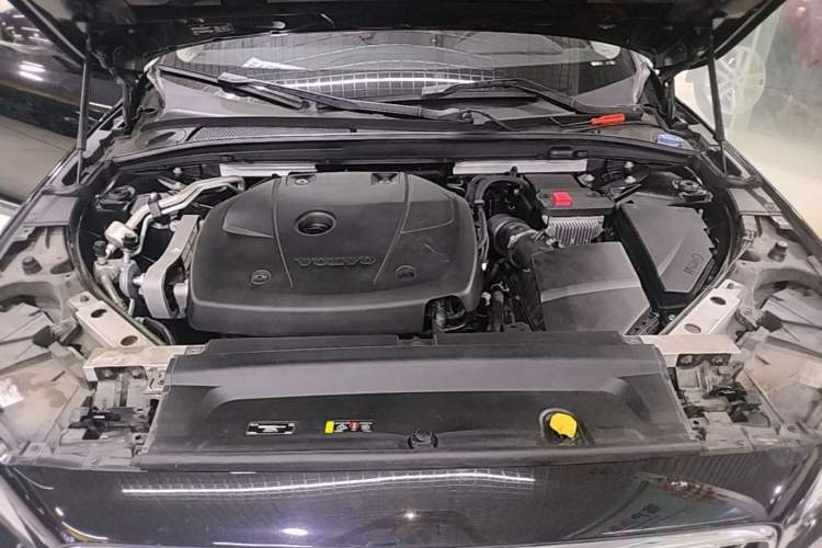 Used Volvo S90 2020 T5 Zhiyi Luxury Edition Engine Bay