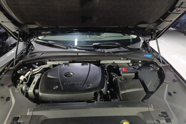 Used Volvo S90 2020 T5 Zhiyi Sport Edition Engine Bay