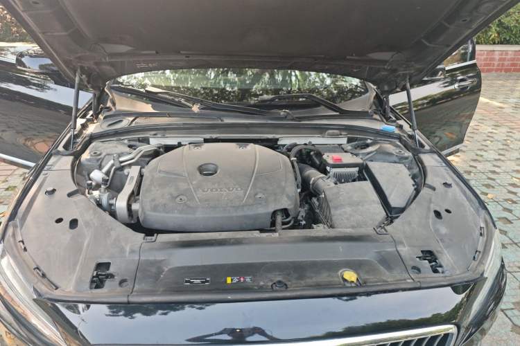 Used Volvo S90 2020 Facelifted T5 Zhiyi Luxury Edition Engine Bay