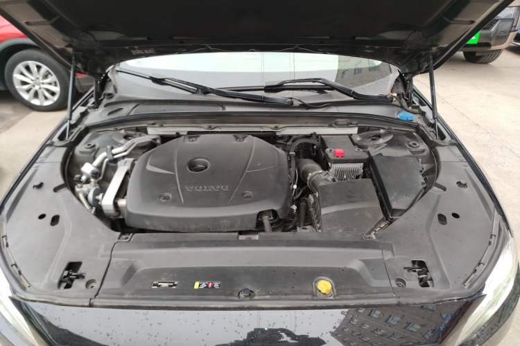 Used Volvo S90 2020 T5 Zhiyi Luxury Edition Engine Bay