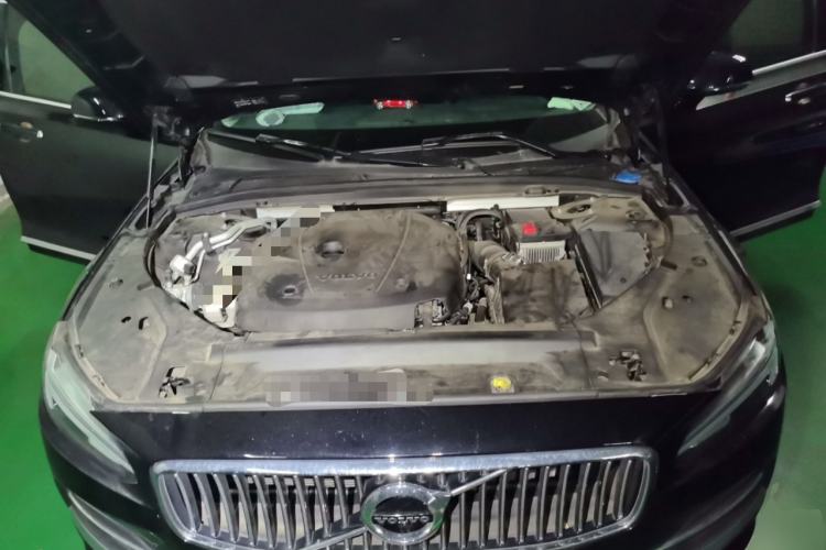 Used Volvo S90 2020 T5 Zhiyi Luxury Edition Engine Bay