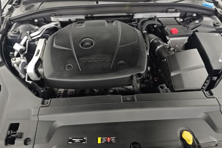 Used Volvo S90 2020 T5 Zhiyi Luxury Edition Engine Bay