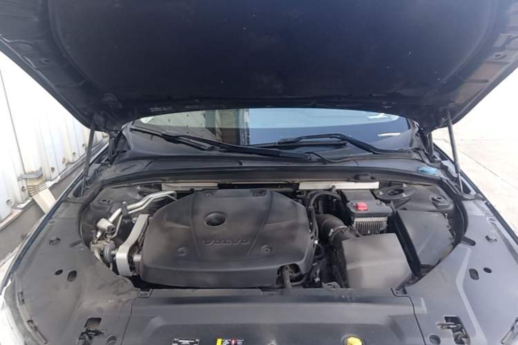 Used Volvo S90 2020 Facelifted T5 Zhiyi Luxury Edition Engine Bay