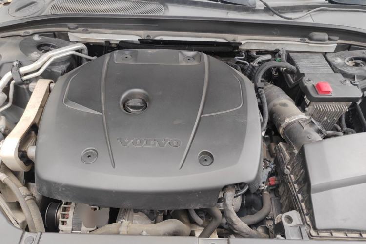 Used Volvo S90 2020 T4 SmartDrive Luxury Edition Engine Bay