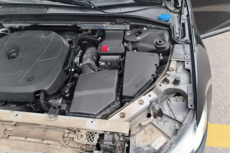 Used Volvo S90 2020 T5 Zhiyi Luxury Edition Engine Bay Left