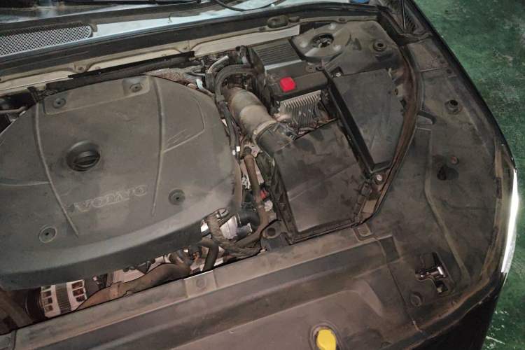 Used Volvo S90 2020 T5 Zhiyi Luxury Edition Engine Bay Left