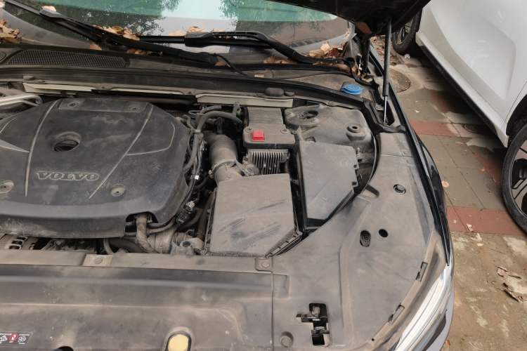 Used Volvo S90 2020 T5 Zhiyi Luxury Edition Engine Bay Left
