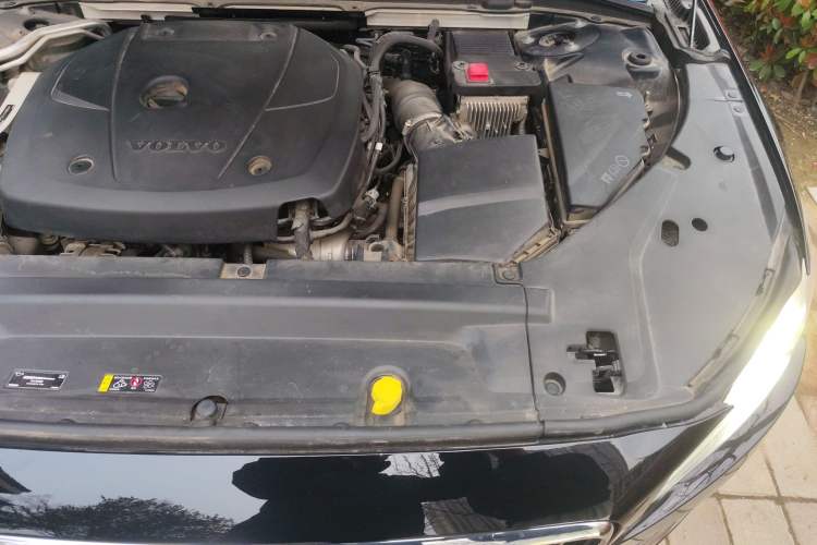 Used Volvo S90 2020 T5 Zhiyi Luxury Edition Engine Bay Left