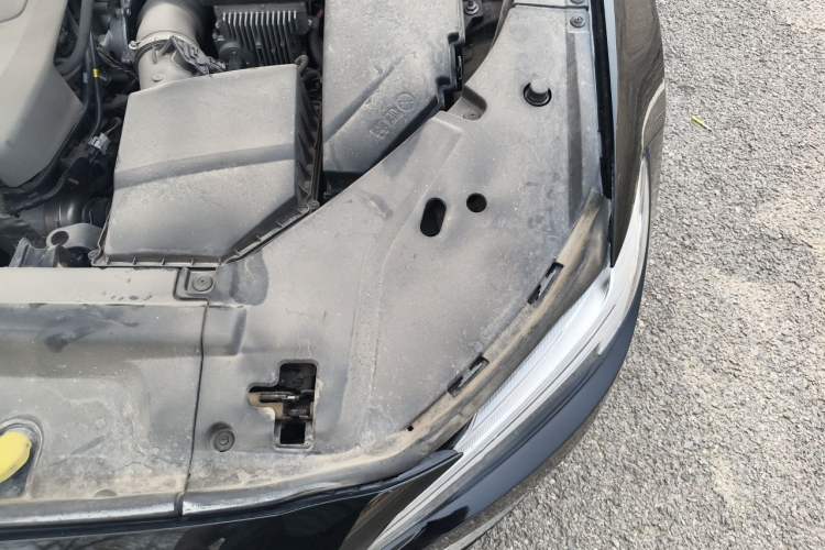 Used Volvo S90 2020 T5 Zhiya Luxury Edition Engine Bay Left