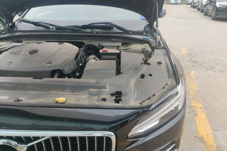 Used Volvo S90 2020 T5 Zhiyi Luxury Edition Engine Bay Left