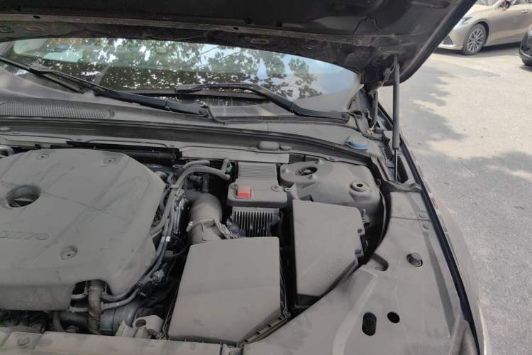 Used Volvo S90 2020 T5 Zhiyi Luxury Edition Engine Bay Left