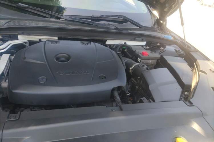 Used Volvo S90 2020 T5 Zhiyuan Luxury Edition Engine Bay Left