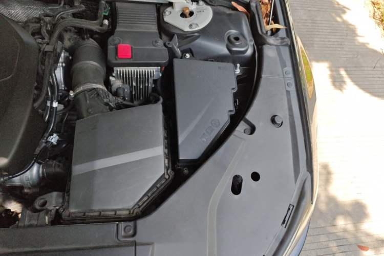 Used Volvo S90 2020 T5 Zhiya Luxury Edition Engine Bay Left