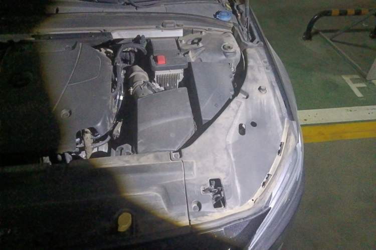 Used Volvo S90 2020 T5 Zhiyi Luxury Edition Engine Bay Left