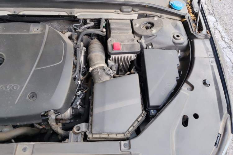 Used Volvo S90 2020 Facelift T5 Smart & Luxurious Edition Engine Bay Left