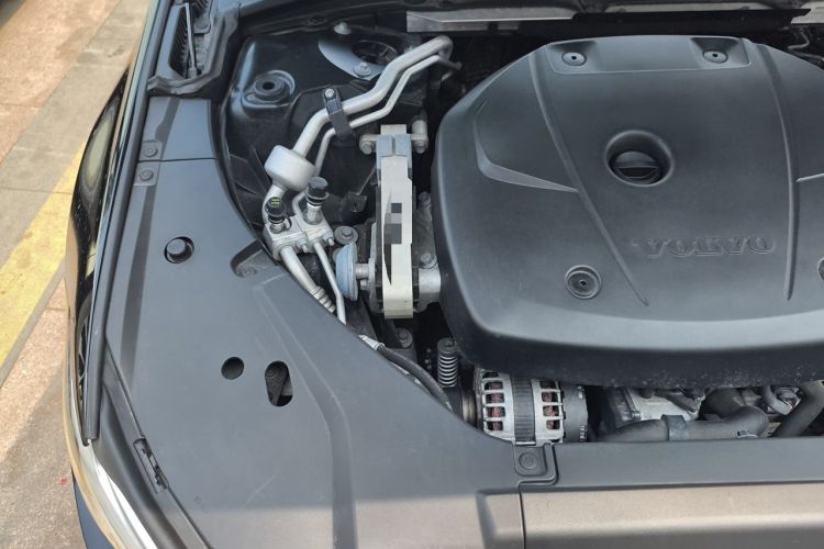 Used Volvo S90 2020 T5 Zhiyi Luxury Edition Engine Bay Right