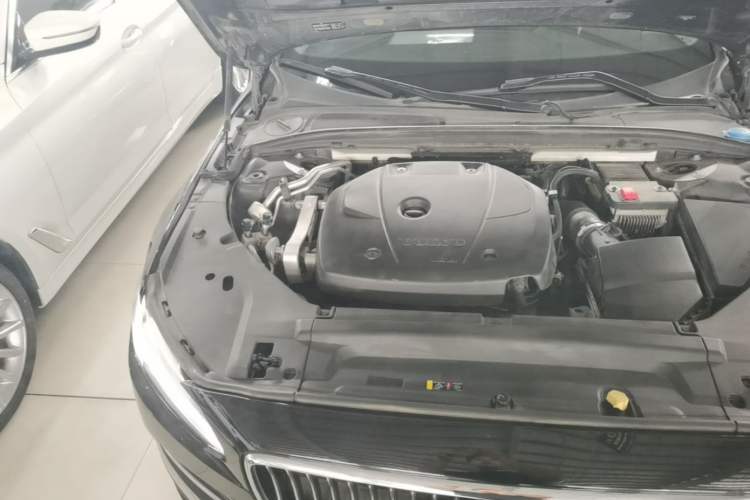 Used Volvo S90 2020 T5 Zhiyi Luxury Edition Engine Bay Right