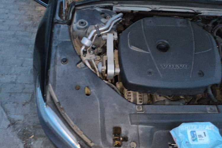 Used Volvo S90 2020 T5 Zhiyi Luxury Edition Engine Bay Right