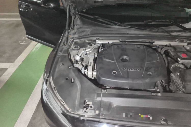 Used Volvo S90 2020 T5 Zhiyi Luxury Edition Engine Bay Right