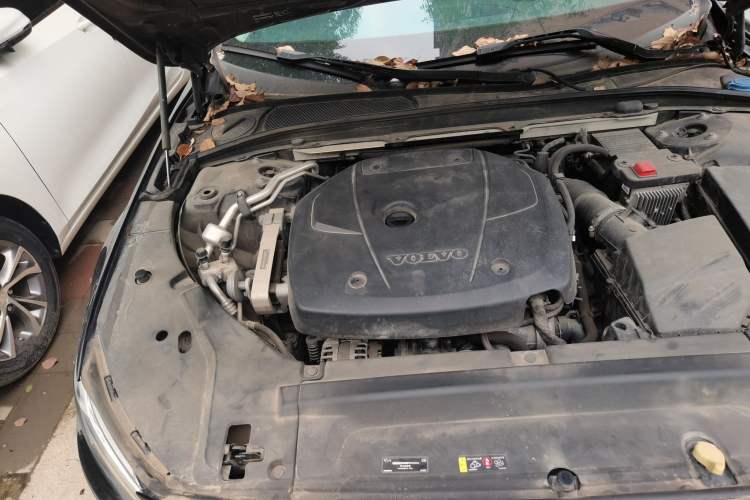 Used Volvo S90 2020 T5 Zhiyi Luxury Edition Engine Bay Right