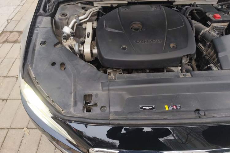Used Volvo S90 2020 T5 Zhiyi Luxury Edition Engine Bay Right