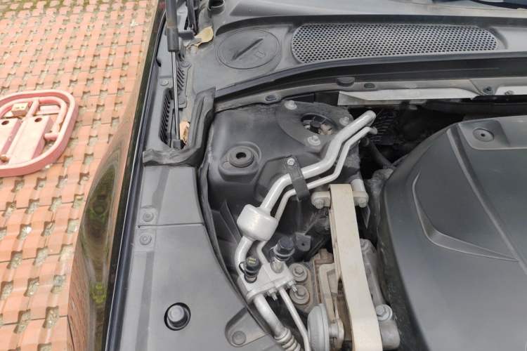 Used Volvo S90 2020 T4 SmartDrive Luxury Edition Engine Bay Right