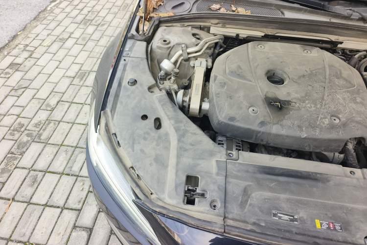 Used Volvo S90 2020 T5 Zhiyi Luxury Edition Engine Bay Right