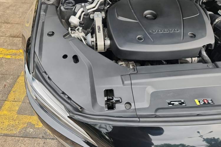 Used Volvo S90 2020 T5 Zhiyi Luxury Edition Engine Bay Right