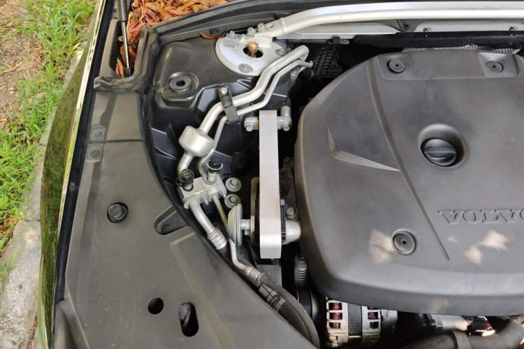 Used Volvo S90 2020 T5 Zhiya Luxury Edition Engine Bay Right