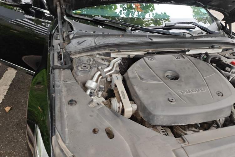 Used Volvo S90 2020 T5 Zhiyi Luxury Edition Engine Bay Right