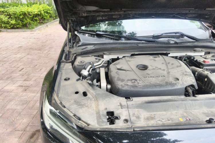Used Volvo S90 2020 T5 Zhiyi Luxury Edition Engine Bay Right