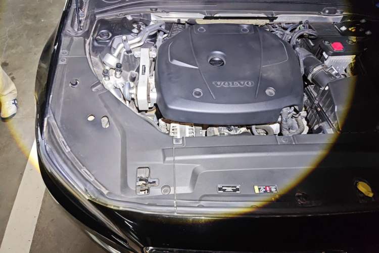 Used Volvo S90 2020 T5 Zhiyi Luxury Edition Engine Bay Right