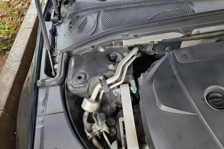 Used Volvo S90 2020 T5 Zhiyi Luxury Edition Engine Bay Right
