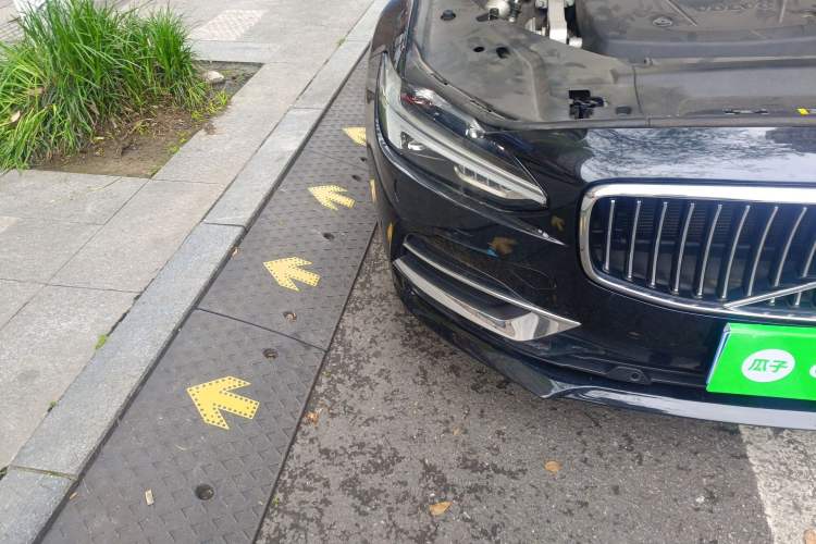Used Volvo S90 2020 T5 Zhiyuan Luxury Edition Engine Bay Right