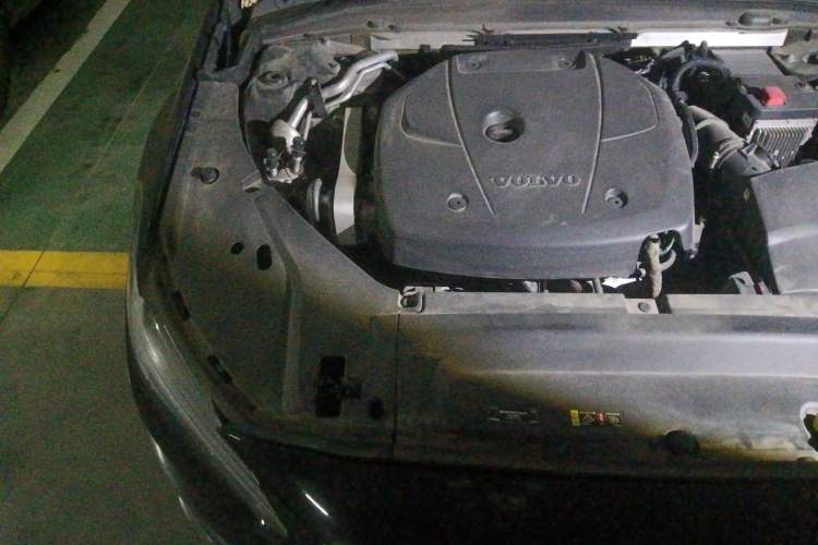 Used Volvo S90 2020 T5 Zhiyi Luxury Edition Engine Bay Right