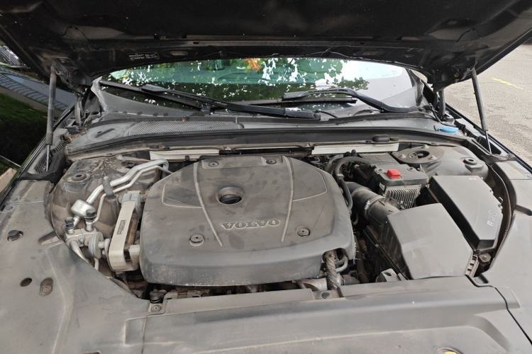 Used Volvo S90 2020 T5 Zhiyi Luxury Edition Engine Bay