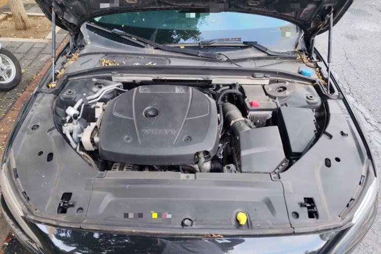 Used Volvo S90 2020 Facelift T5 Smart & Luxurious Edition Engine Bay