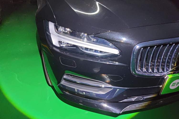 Used Volvo S90 2020 Facelift T5 Smart & Luxurious Edition Exterior 1