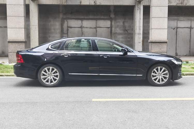 Used Volvo S90 2020 T5 Zhiyi Luxury Edition Exterior 3