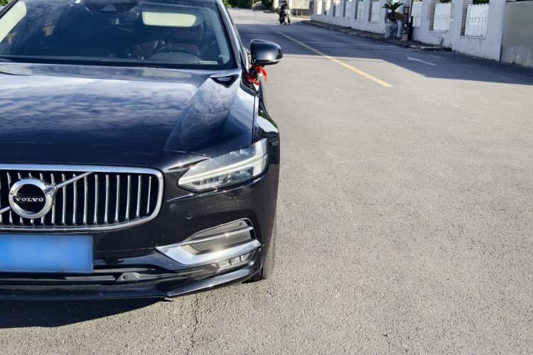 Used Volvo S90 2020 Facelifted T5 Zhiyi Luxury Edition Exterior 3