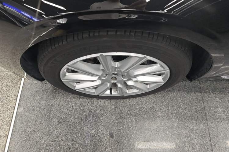 Used Volvo S90 2020 T5 Zhiyi Luxury Edition Exterior 4