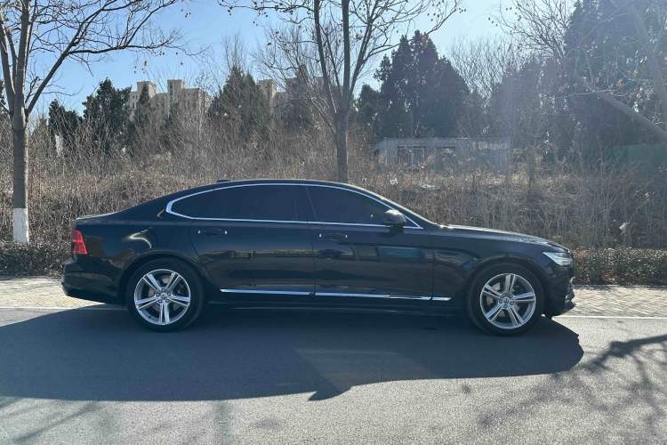 Used Volvo S90 2020 T5 Zhiyi Luxury Edition Exterior 6