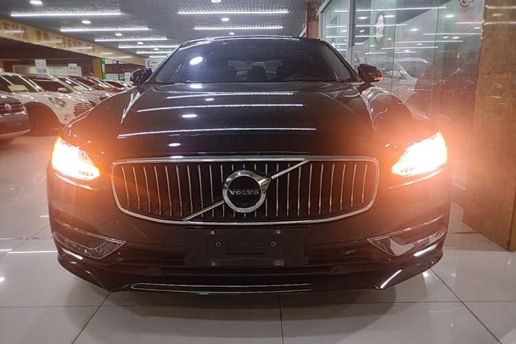Used Volvo S90 2020 T5 Zhiyi Luxury Edition Front
