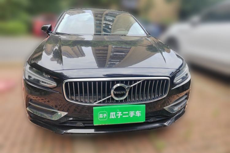 Used Volvo S90 2020 T4 SmartDrive Luxury Edition Front