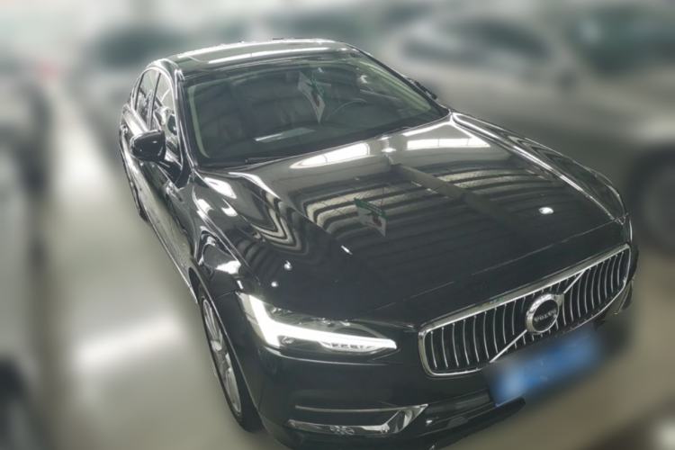 Used Volvo S90 2020 T5 Zhiyi Luxury Edition Front Right 45 Deg
