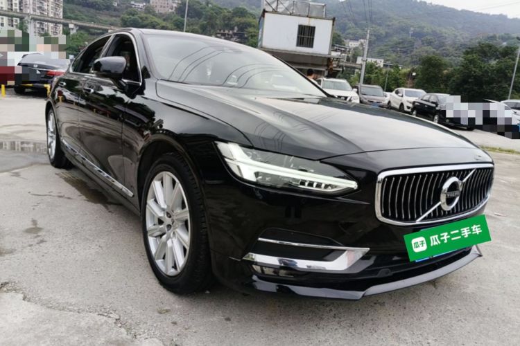 Used Volvo S90 2020 T5 Zhiyi Luxury Edition Front Right 45 Deg